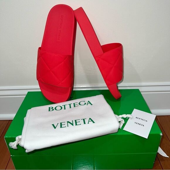 Bottega Veneta Men's Red/Orange Quilted Rubber Slide Sandals - Picture 2 of 16